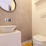 Graca, Travelingtolisbon 354